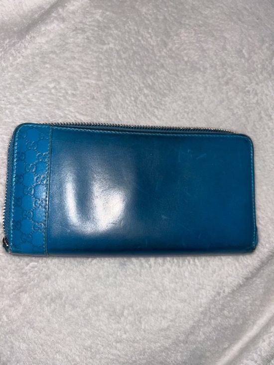 BOTH GUCCI WALLETS , COA INCLUDED. - Picture 3 of 4